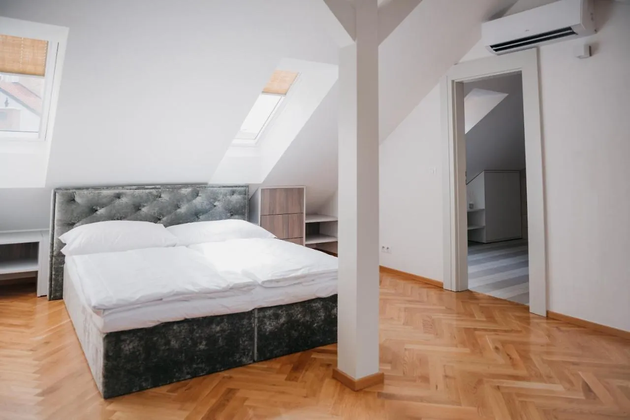 High Heaven Valentinska Apartment Prague 0*,